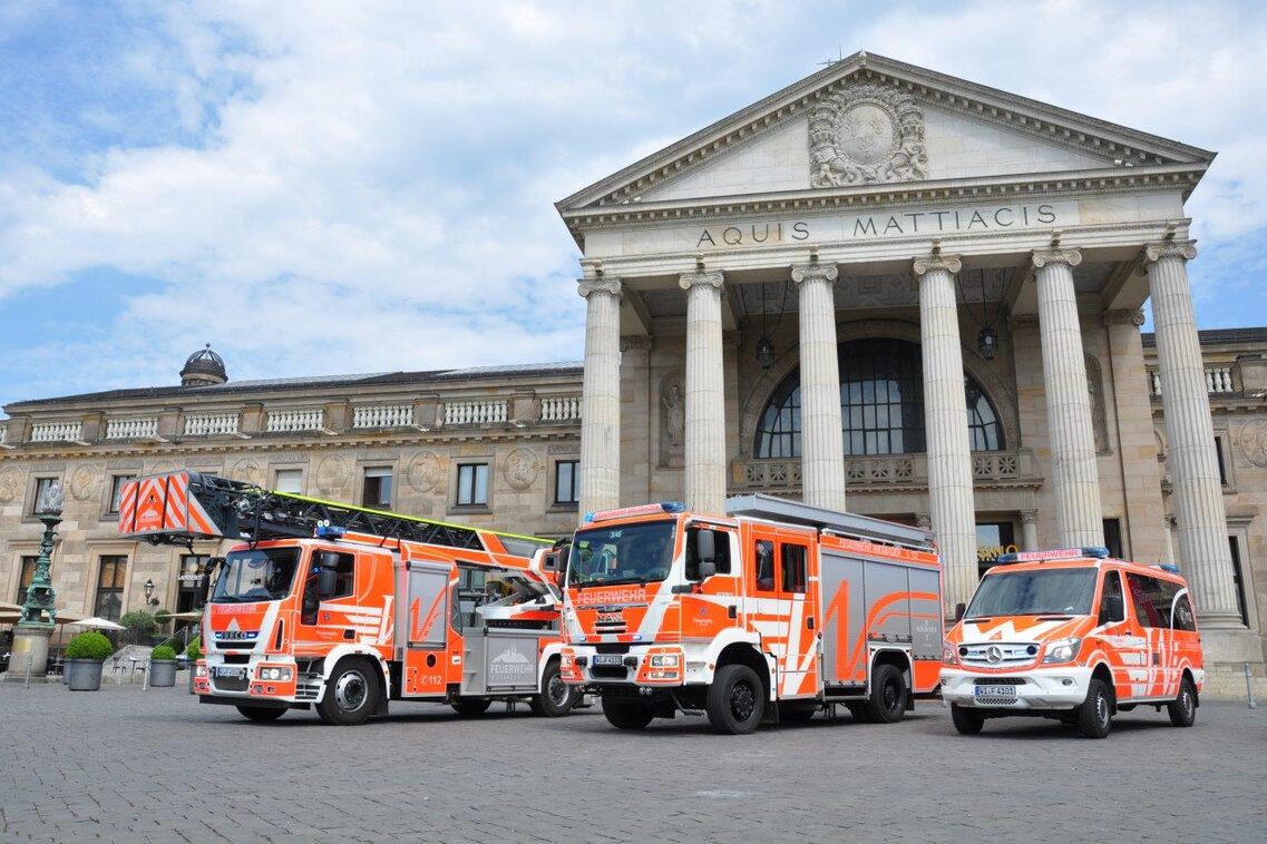 Löschzug vor dem Kurhaus