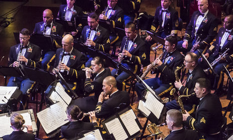 Deutsch-amerikanisches Weihnachtskonzert im Kurhaus