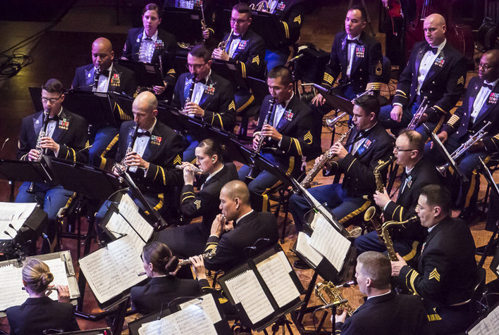 Deutsch-amerikanisches Weihnachtskonzert im Kurhaus