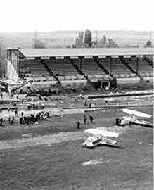 1929: Eröffnung des Flughafens bei Wiesbaden-Erbenheim