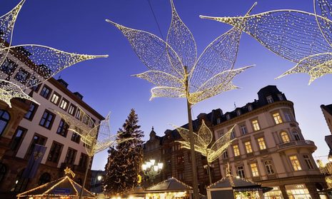 Sternschnuppenmarkt mit Lilien - Roger Richter