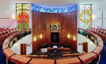 Blick in die Synagoge