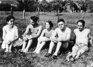 Illegale Radtour der Wiesbadener Sozialistischen Arbeiterjugend nach Diez 1934, 2. von rechts Georg Buch.