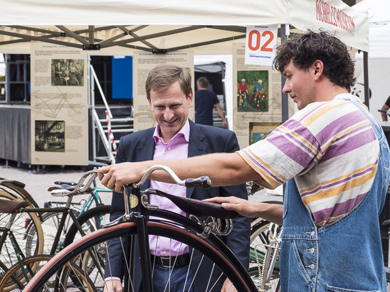 Wiesbaden Bike Experience Days/Wirtschaftsdezernent Dr.Oliver Franz