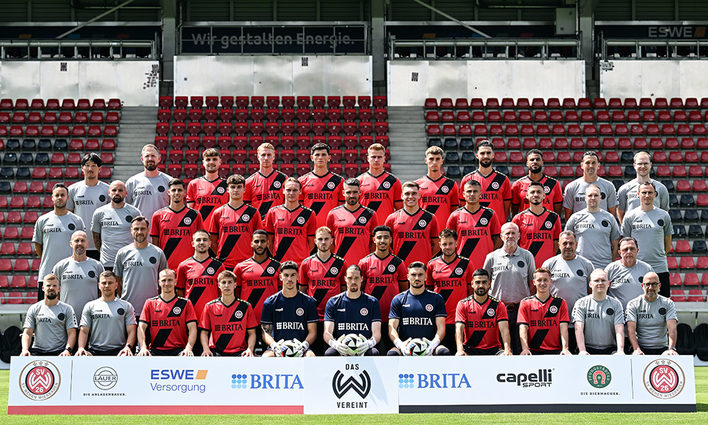 Teamfoto SVWW für die Saison 2024/25 in der 3. Fußball-Liga.