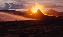 Vulkanlandschaft bei Sonnenaufgang