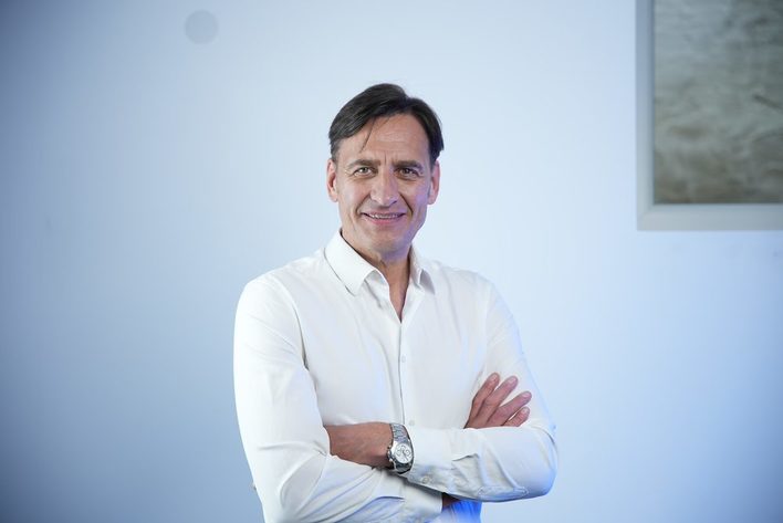 Dr. Matthias Wurster - Mann in weißem Hemd